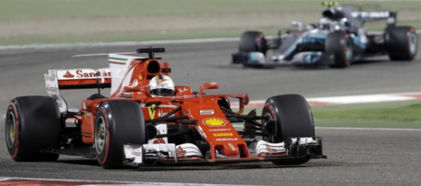 Veľkú cenu Bahrajnu ovládol Vettel, zvíťazil druhýkrát v sezóne