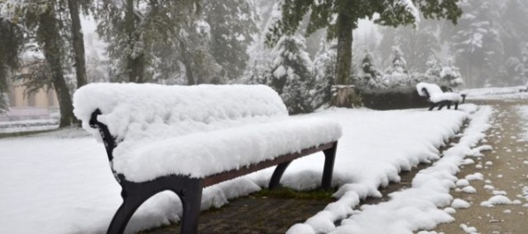 Meteorológovia predpovedajú chladné a veterné počasie, vydali výstrahu pred snežením