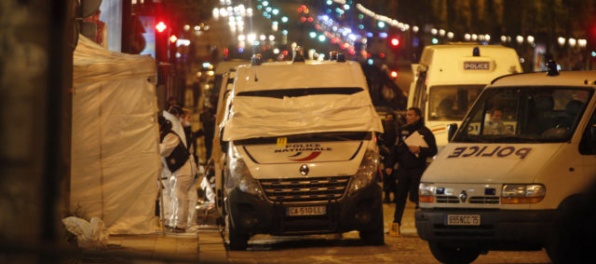 Policajt, ktorého zabili na Champs Elysées, zasahoval pri teroristickom útoku v klube Bataclan