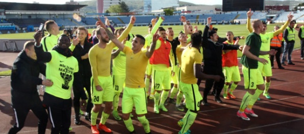 Žilinskí futbalisti zdolali v Bratislave Slovan, titul je päť kôl pred koncom v ich rukách