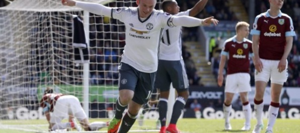 Video: Manchester United bodoval v Burnley naplno