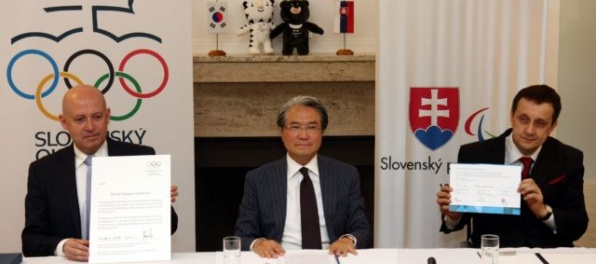 Video: Slovensko podpísalo prihlášky na zimnú olympiádu a paralympiádu do Pjongčangu 2018