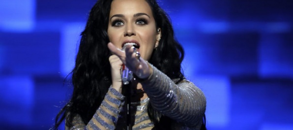 Katy Perry predstavila pieseň Bon Appétit, v ktorej hosťujú Migos