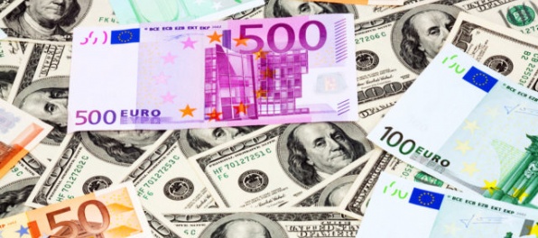 Euro oproti doláru výrazne posilnilo