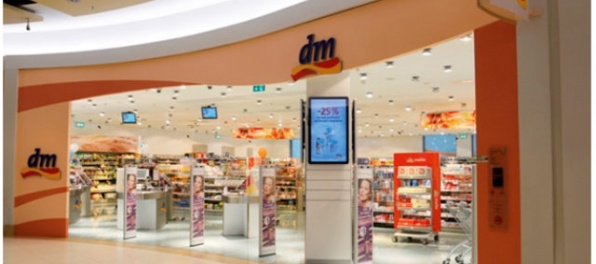 Sieť dm drogerie markt používa in-store analytiku od Pygmalios