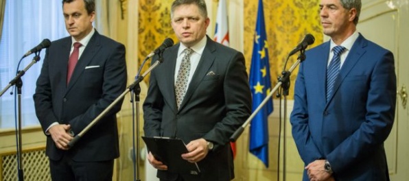 Koalícia Smer-SD, SNS a Most-Híd sa dohodla na príspevku Slovenska v boji proti terorizmu, ale aj na exekúciách