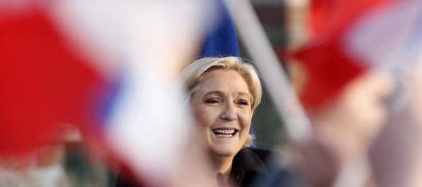 Le Penová ešte prisľúbila “zjednotenie národa” a vo Francúzsku sa začalo moratórium