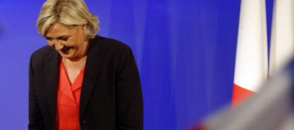 Le Pen: Príčinou dcérinej porážky boli návrhy na vystúpenie z eurozóny a EÚ