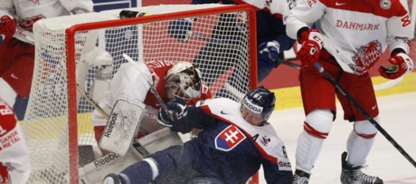 Video: Slovensko po dvoch tretinách prehrávalo 0:3, ale Dánsku napokon podľahlo po nájazdoch