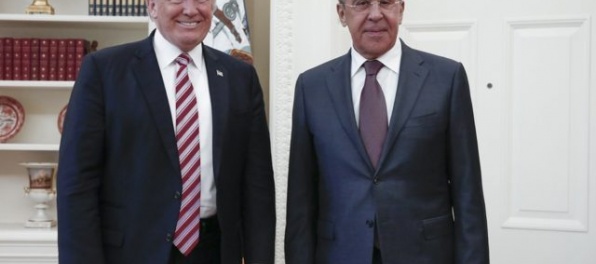 Trump sa stretol s ruským ministrom zahraničných vecí, chcú ukončiť hrozné zabíjanie v Sýrii