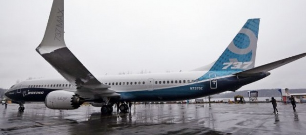 Boeing prerušil testovacie lety nového lietadla 737 MAX