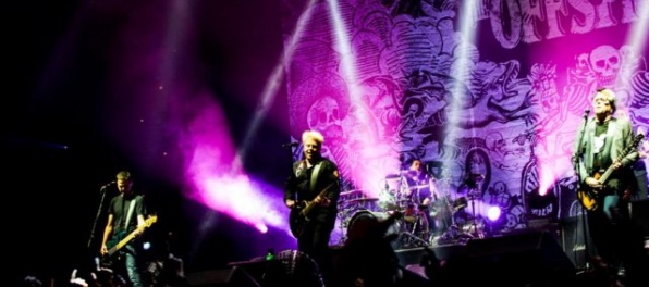 Frontman kapely The Offspring získal doktorát z molekulárnej biológie