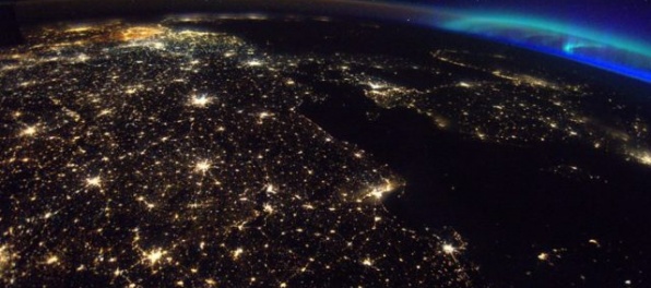 Francúzsky astronaut zverejnil fotky z vesmíru, upozornil na výrazné žiarenie z Belgicka
