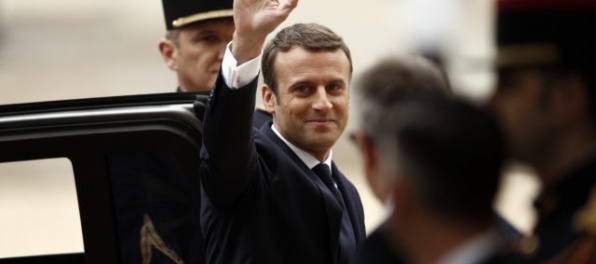 Aktualizované: Francúzsko má nového prezidenta, Emmanuel Macron sa ujal svojej funkcie