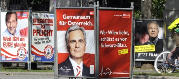 Rakúsko čakajú predčasné voľby, návrh opozičných strán podporili aj SPÖ a ÖVP z koalície