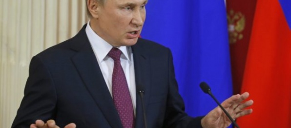 Putin ponúkol zverejnenie prepisu rozhovoru Trumpa s Lavrovom