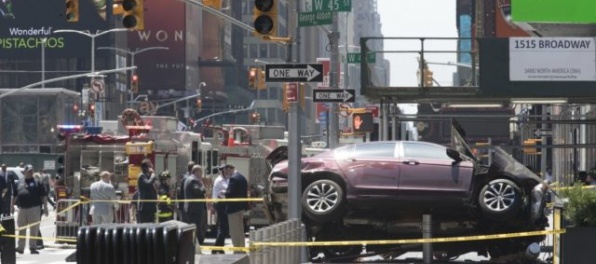 Aktualizované: Muž vrazil autom do ľudí na Times Square v New Yorku, zabil a zranil chodcov