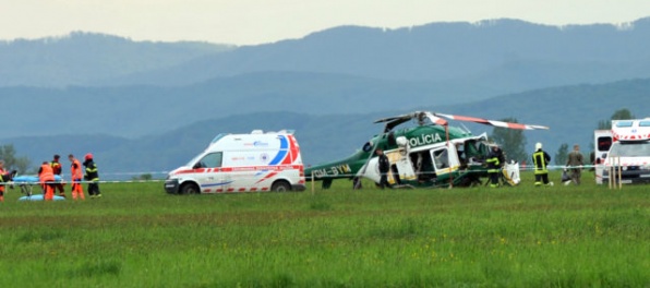 Jeden z pilotov zrúteného vrtuľníka už odišiel z nemocnice, stav druhého je stále vážny