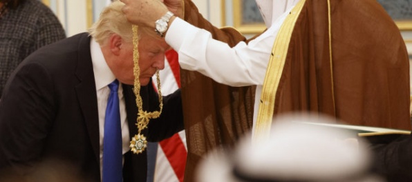 Donald Trump dohodol so Saudskou Arábiou zbrojný obchod za 110 miliárd dolárov