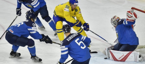 Video: Severskú bitku o finále MS v hokeji 2017 vyhrali Švédi, Fínsko si zahrá o tretie miesto