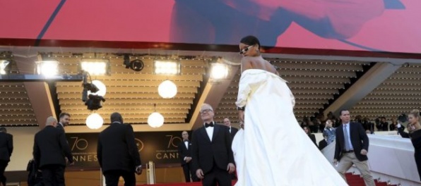 Festival v Cannes sprevádzajú prísne bezpečnostné opatrenia, pre poplach ho evakuovali