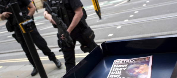Aktualizované: Útočník z Manchestru bol polícii známy, zatkli piateho podozrivého
