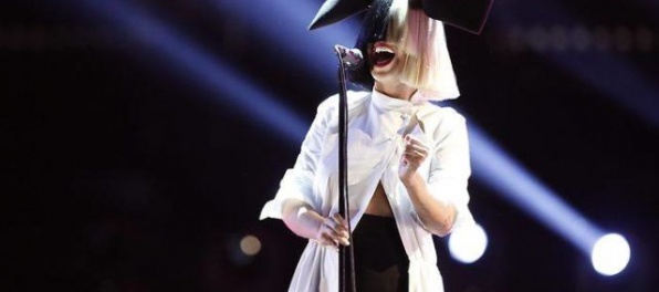 Sia predstavila skladbu To Be Human