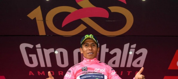 Video: Landa sa dočkal v 19. etape, Quintana vyzliekol Dumoulina z ružového dresu