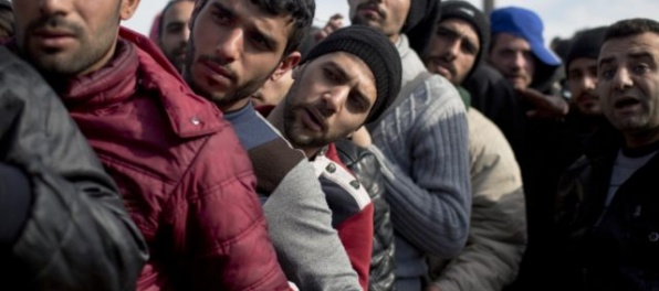 Neďaleko hranice zadržali 11 migrantov, chceli vstúpiť do Schengenu