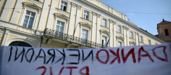 Foto: Danko nekradni RTVS, protestovalo v Bratislave združenie Nová Generácia