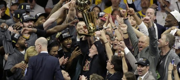 Cleveland si pred finále NBA verí, tretí rok po sebe zabojuje o trofej rovnaká dvojica