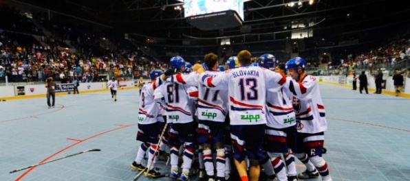 Slovenskí hokejbalisti vykročili víťazstvom za obhajobou zlata na majstrovstvách sveta
