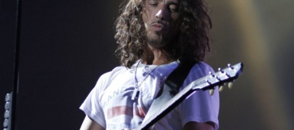 Hudobník Chris Cornell pred samovraždou užil divokú kombináciu liekov, mohli ho ovplyvniť