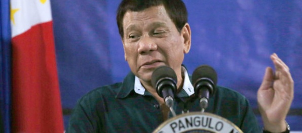 Filipínsky prezident Duterte ponúkol desať miliónov peso za zneškodnenie miestneho vodcu IS