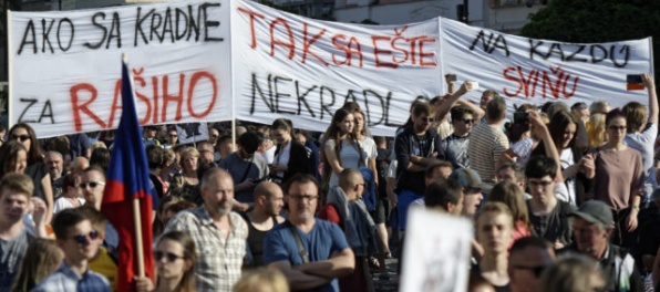 Na košickom protikorupčnom pochode sa zišlo vyše tritisíc ľudí, žiadali odstúpenie Kaliňáka