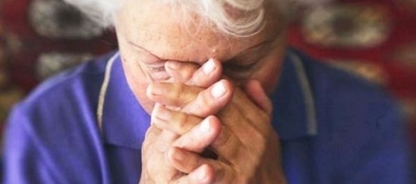 Podvodníčka obrala o úspory 91-ročnú babičku, predstavila sa ako pracovníčka obecného úradu Podvodníčka obrala o úspory 91-ročnú babičku, predstavila sa ako pracovníčka obecného úradu
