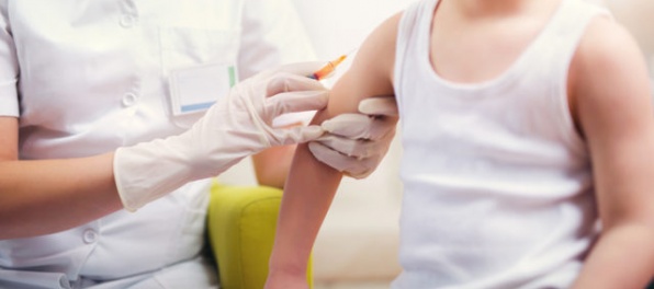 Existujú dva typy očkovania detí, povinné a odporúčané