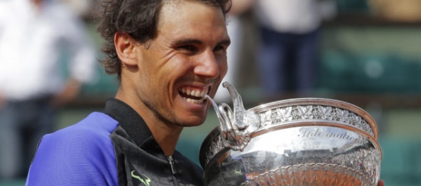 Foto: Nadal nedal Wawrinkovi šancu, získal svoj desiaty parížsky titul