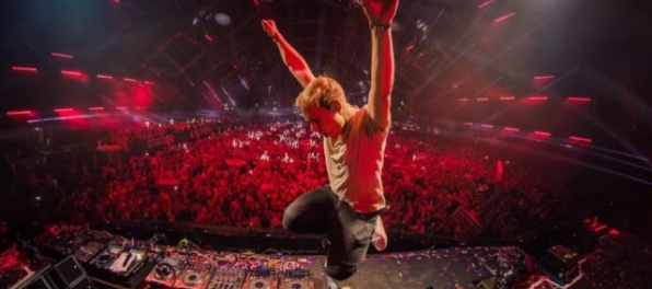 Najočakávanejšia tanečná party roka sa nezadržateľne blíži: Armin van Buuren už čoskoro v Trenčíne!