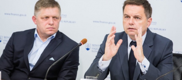 Vláda má obrovské výsledky, povedal Fico a spoločne s Kažimírom oznámili prognózu rastu ekonomiky