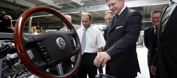 Prečo by človek u nás mal mať nižší plat ako na Západe, vyjadril sa Fico k štrajku vo Volkswagene
