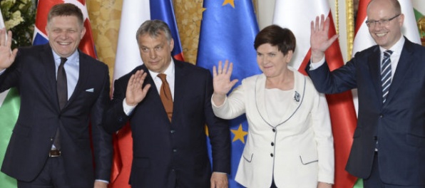 Lídri V4 a Beneluxu sa zhodli vo viacerých témach, na kvóty však majú rozdielny názor