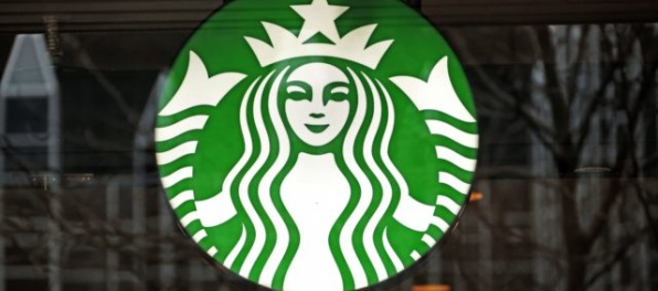 Reťazec kaviarní Starbucks v Európe zamestná 2500 utečencov