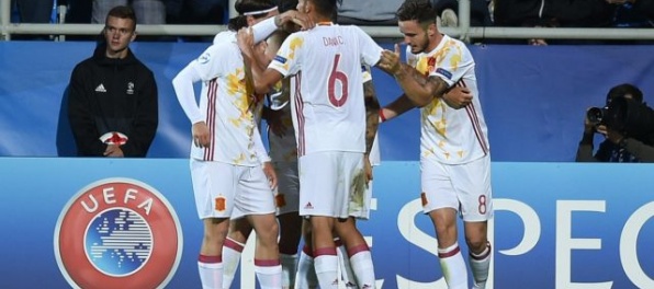 Video: Španielsko v šlágri zdolalo Portugalsko, Srbsko ratovalo remízu s Macedónskom