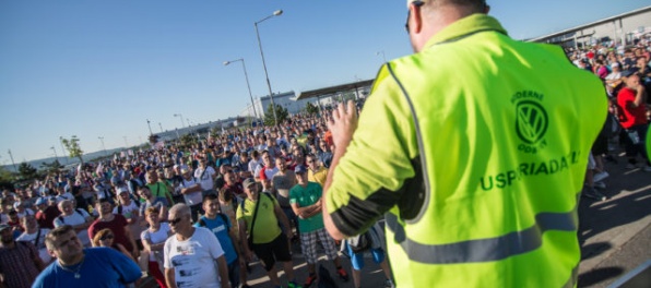 Odborový zväz KOVO navrhuje vo Volkswagene kompromis