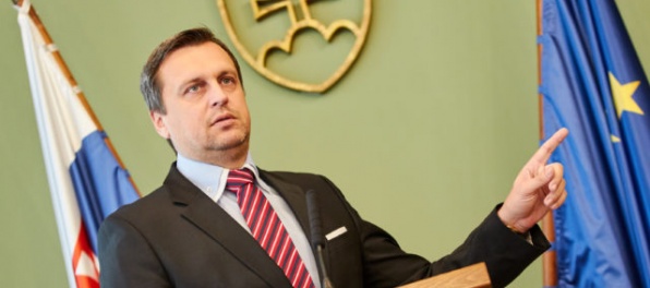 Aktualizované: Voľby do vyšších územných celkov budú 4. novembra, rozhodol šéf parlamentu Danko