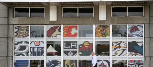 Švajčiar Hischier jednotkou draftu NHL, prvé kolo podľa očakávania bez Slovákov