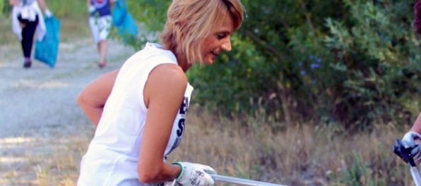 Dobrovoľníci z takmer 40 miest a obcí čistili brehy Dunaja, zapojil sa aj minister Sólymos