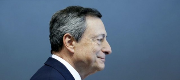 Euro posilnilo, výrazne ho podporil optimizmus Draghiho