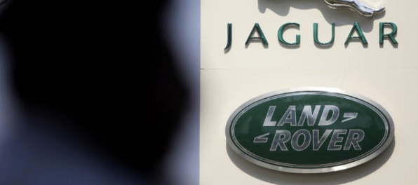 Opoziční poslanci v Nitre kritizujú postup na investícii Jaguar Land Rover, tajili im informácie